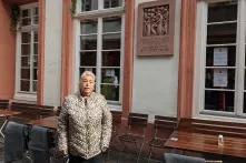 Ilona Lagrene bei einer Stadtführung in Heidelberg im Herbst 2021.