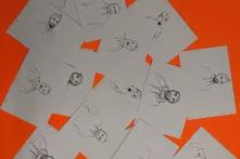 Portraits von obdachlosen Menschen auf Postkarten