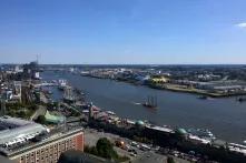 Blick auf den Hamburger Hafen