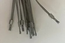 Verschlossene Enden der Stahlseile