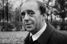 Porträt von Heinrich Böll in Schwarzweiß
