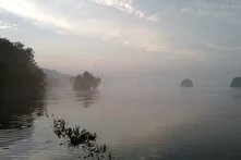 Elbe mit Blick auf Schloss Hirschstein (Diera/ Zehren)