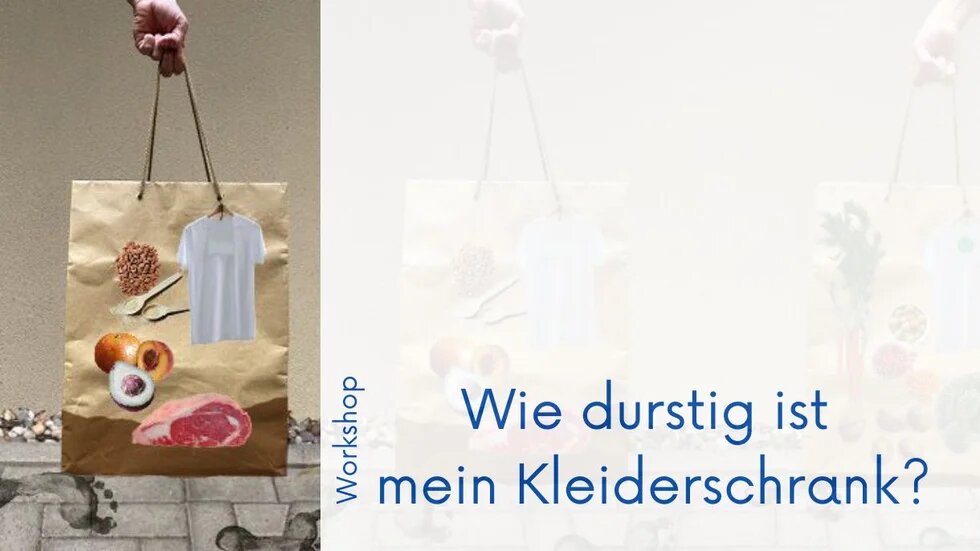 Einkaufstüte mit diversen Produkten, u.a. einem T-Shirt